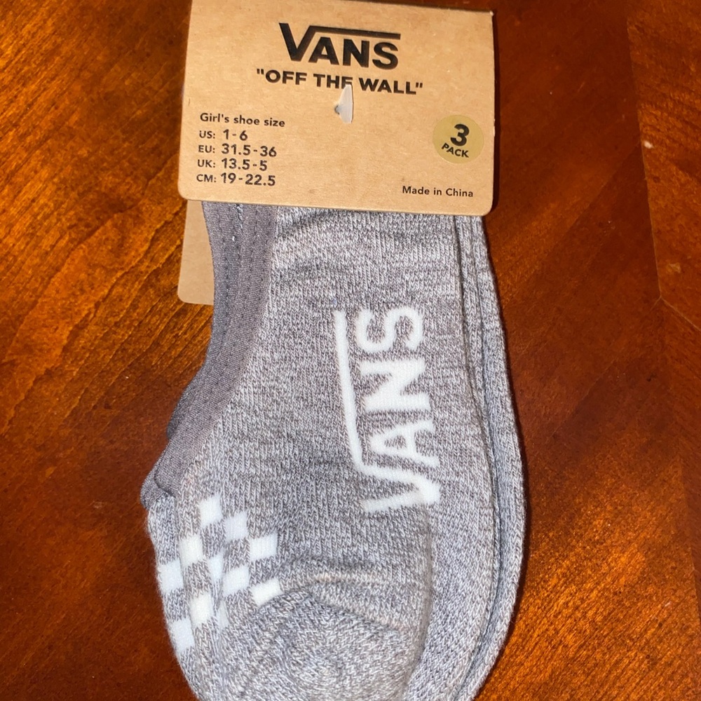 VANS no show socks